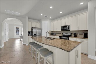 19912 Beverly Park Rd in Estero, FL - Building Photo - Building Photo
