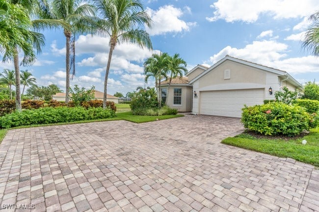 8887 Ravello Ct in Naples, FL - Building Photo