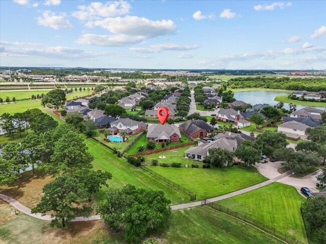 property at 2758 Laguna Pointe Dr