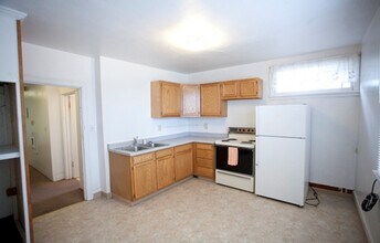805 NE California St, Unit 2 in Pullman, WA - Foto de edificio - Building Photo