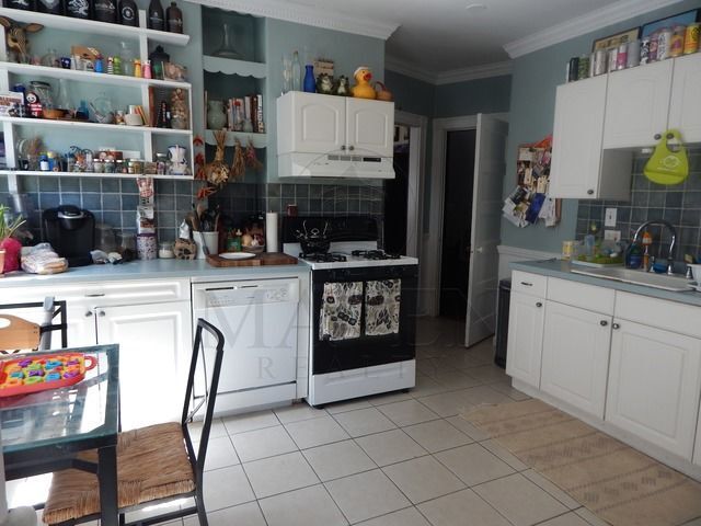 93 Bromfield Rd, Unit 1 in Somerville, MA - Building Photo