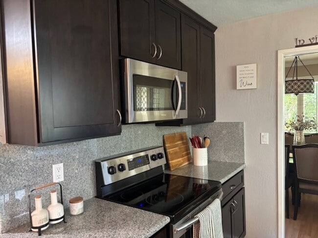 656 Canterbury Ave in Livermore, CA - Building Photo - Building Photo