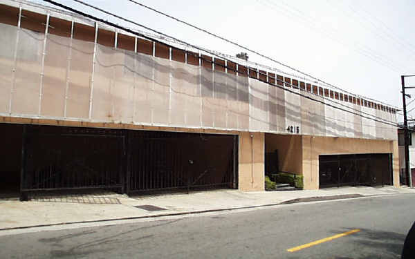 Don Tomaso in Los Angeles, CA - Foto de edificio - Building Photo