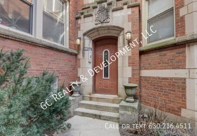 6816 N Ashland Ave in Chicago, IL - Building Photo - Building Photo