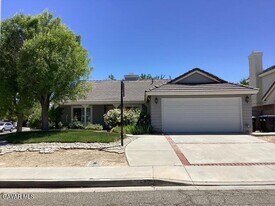 3522 Ave J-2 in Lancaster, CA - Building Photo