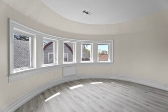 72 S Main St in Wallingford, CT - Building Photo - Building Photo