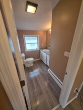 96 E Schuyler St in Oswego, NY - Building Photo - Building Photo