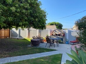 2313 Belmont Ave in Long Beach, CA - Building Photo - Building Photo