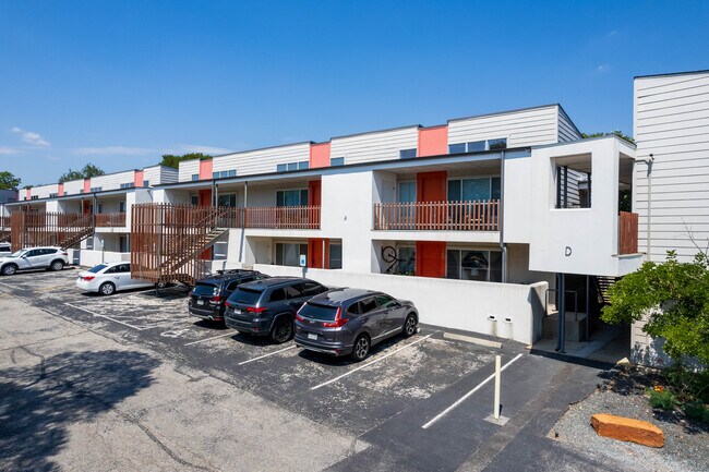 Akoya Green Condos in Austin, TX - Foto de edificio - Building Photo