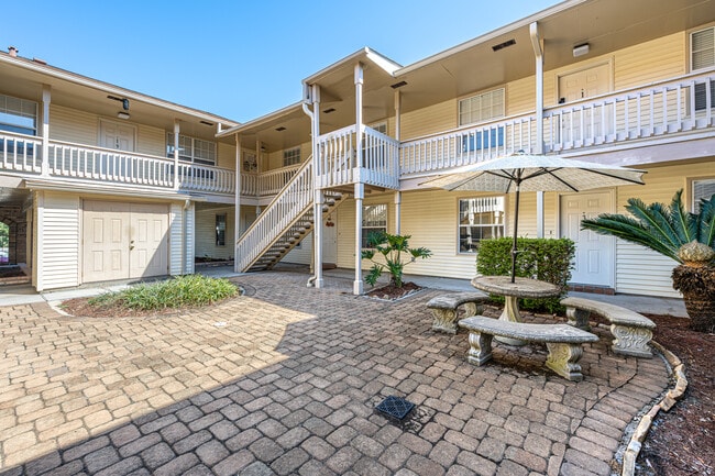 Northshore Villas in Slidell, LA - Foto de edificio - Building Photo
