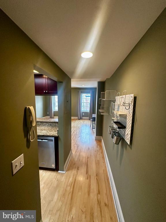 719 S 16th St in Philadelphia, PA - Building Photo - Building Photo