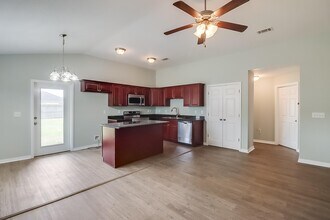 13346 Willow Oak Cir in Gulfport, MS - Building Photo - Building Photo