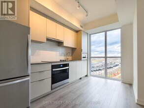 3071 Trafalgar Rd in Oakville, ON - Building Photo - Building Photo