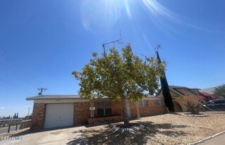 10084 Kenworthy St in El Paso, TX - Building Photo