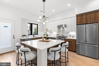 261 Delmar St in Philadelphia, PA - Building Photo - Building Photo