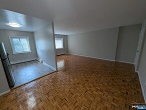 40 Zabriskie St in Hackensack, NJ - Building Photo - Building Photo
