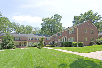 Northfield Townhouses in West Orange, NJ - Building Photo - Building Photo