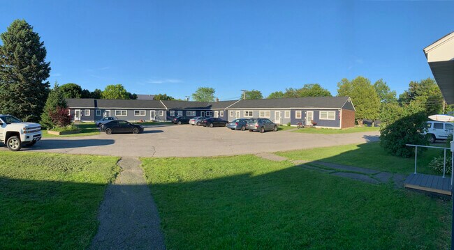 300 Stillwater Ave in Bangor, ME - Building Photo - Building Photo