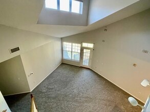 35 W Broad St in Stamford, CT - Building Photo - Building Photo