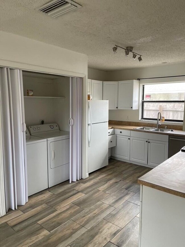 property at 43 SW 8th Ave