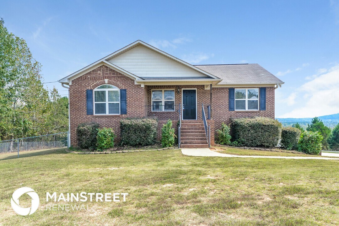 1025 Sky View Ln in Odenville, AL - Building Photo