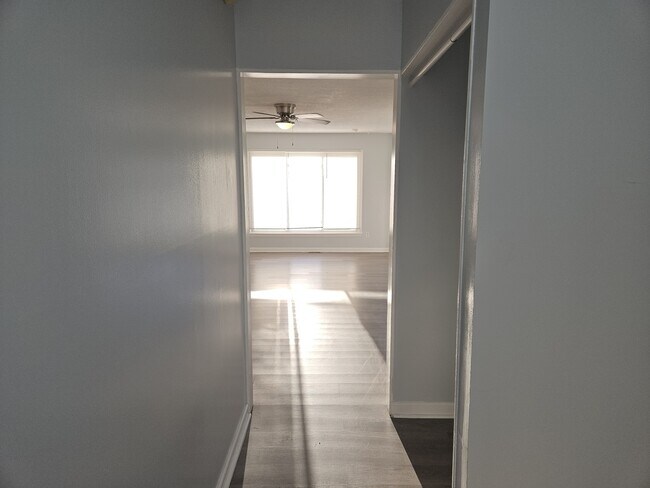 5845 Hunting Ridge Rd in Hope Mills, NC - Building Photo - Building Photo