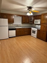 2306 W 82nd Pl in Merrillville, IN - Building Photo