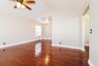 2020 Sunflower St in Norman, OK - Building Photo - Building Photo