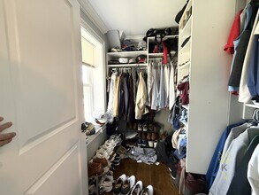 8 Nira Ave, Unit 3 in Boston, MA - Foto de edificio - Building Photo