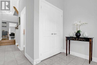 11 Dalbeattie Dr in Brampton, ON - Building Photo - Building Photo