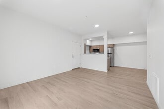 Cascade Creek Apartments in Sandy, OR - Foto de edificio - Building Photo