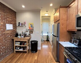 5 Marney St in Cambridge, MA - Building Photo - Building Photo