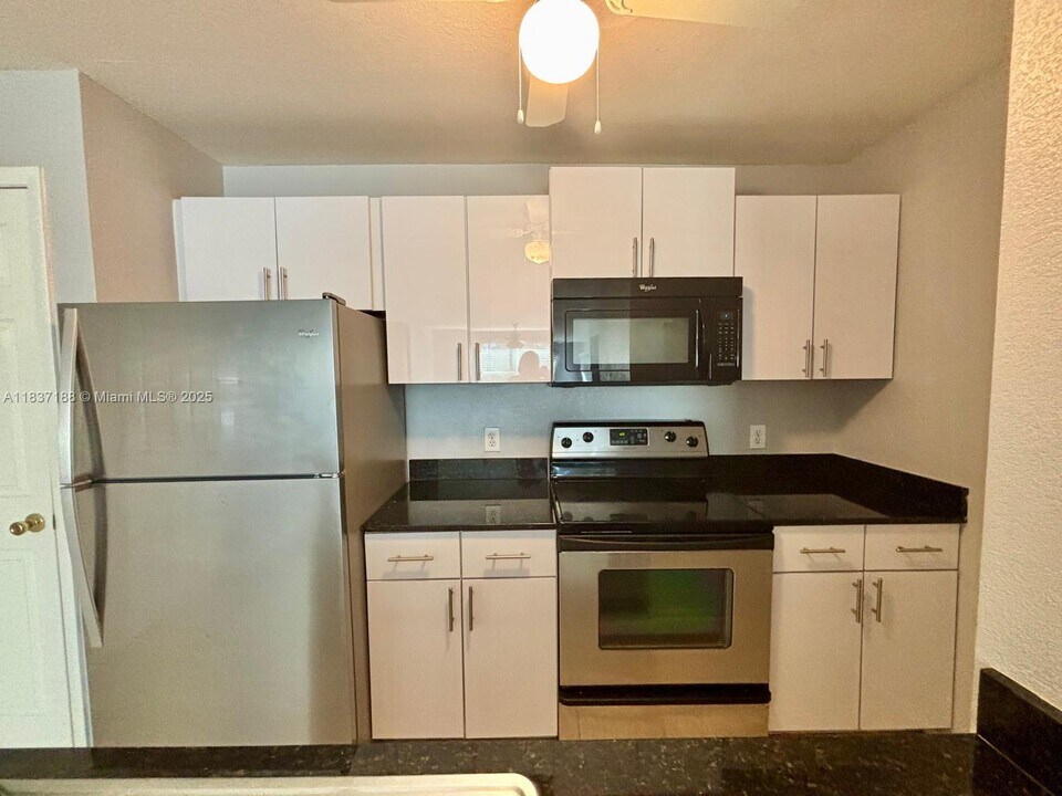 1845 Palm Cove Blvd in Delray Beach, FL - Building Photo
