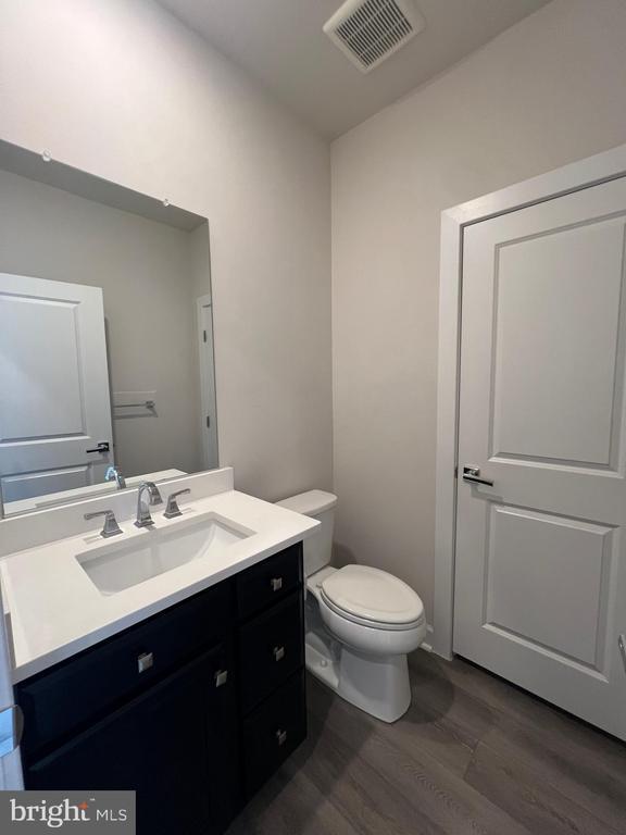 2319 Water Promenade Ave in Herndon, VA - Building Photo - Building Photo