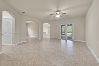 9051 Edgewater Bend in Parkland, FL - Building Photo - Building Photo