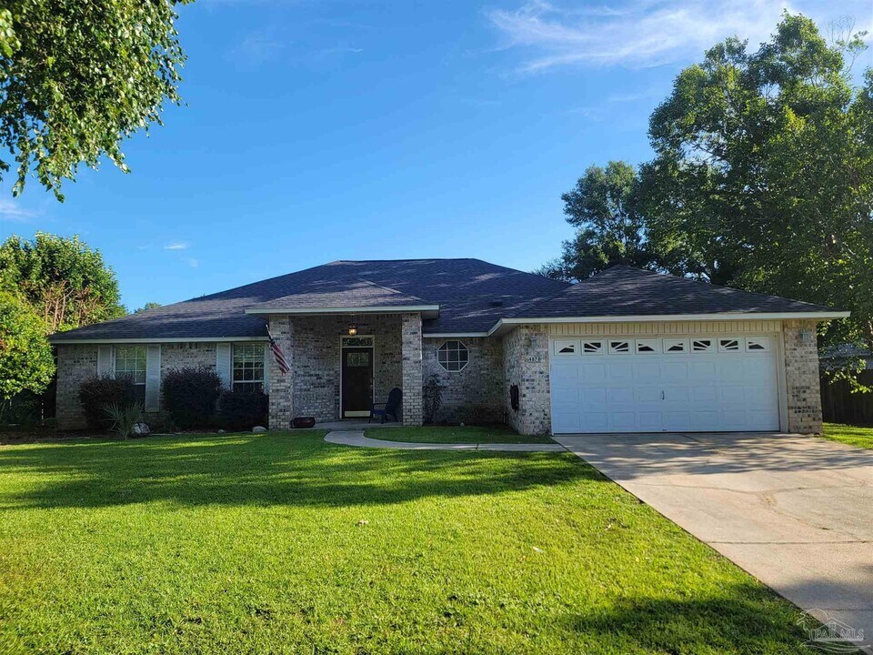 4878 Pineview Ridge Rd in Pace, FL - Building Photo