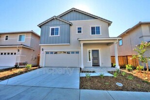716 Franklin St in Lincoln, CA - Building Photo