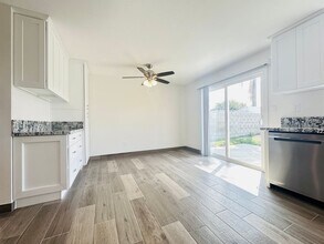 2912 E Brookside Ct in Ontario, CA - Foto de edificio - Building Photo