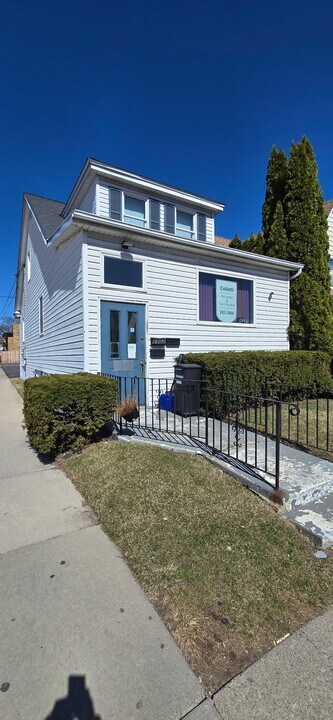 2902 Pine Ave in Niagara Falls, NY - Building Photo