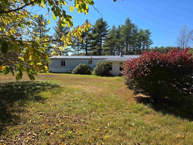 500 N Main St in Newport, NH - Building Photo - Building Photo