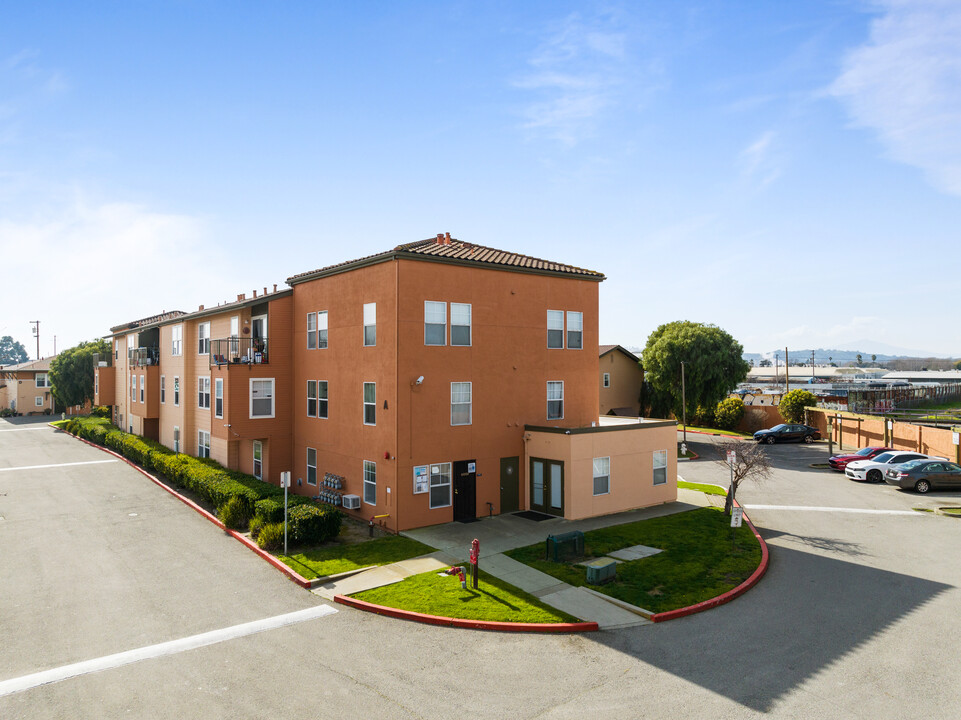 Rumrill Place Apartment in San Pablo, CA - Building Photo