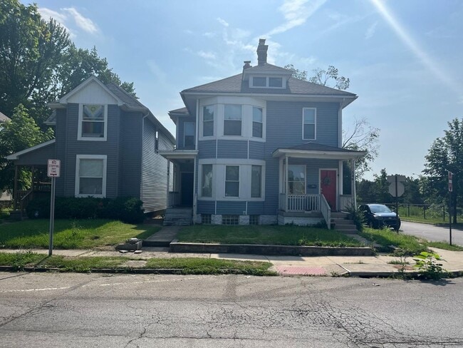 property at 544 S Champion Ave