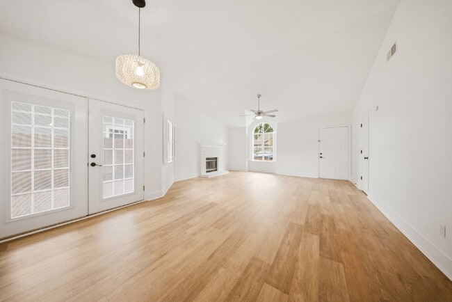 property at 1560 Cinnamon Bear Cir