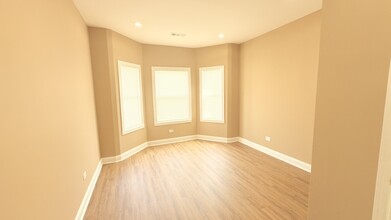9738 S Ave L in Chicago, IL - Building Photo - Building Photo