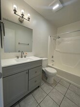 8141 Forelle Dr, Unit 4 in Huntington Beach, CA - Building Photo - Building Photo