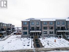 1203 Creekway Private in Ottawa, ON - Building Photo