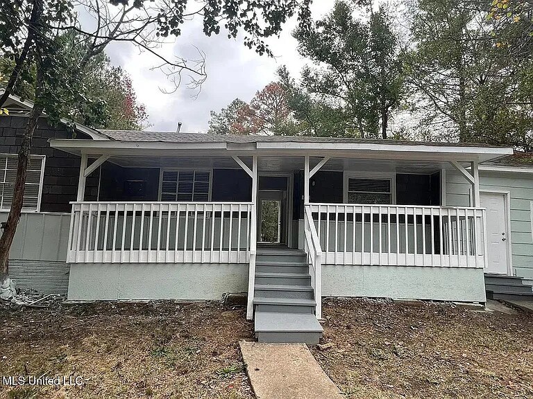 805 Dorgan St in Jackson, MS - Building Photo