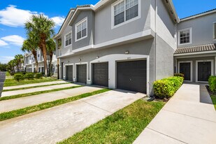 3051 Grandiflora Dr in Greenacres, FL - Building Photo