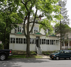 102 S Lake Ave in Albany, NY - Foto de edificio - Building Photo