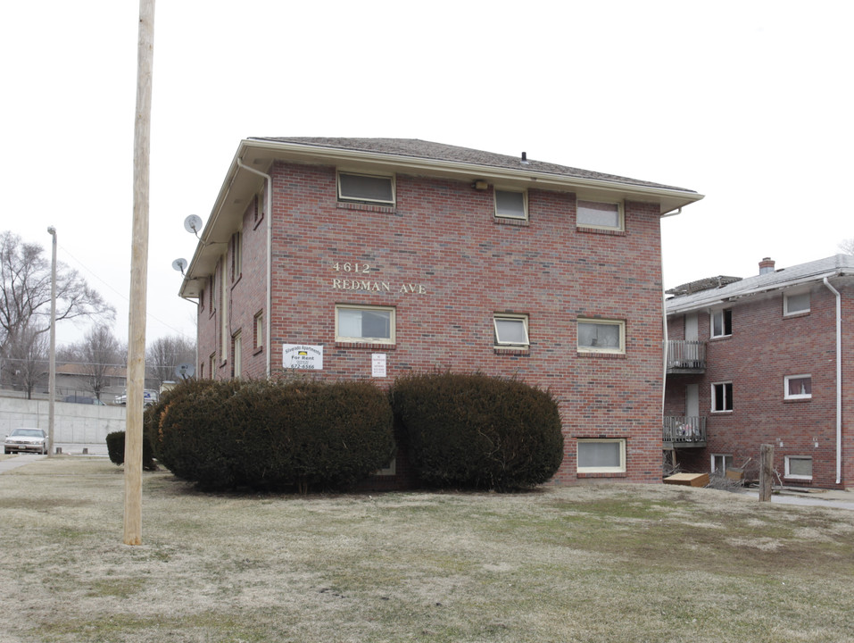 Silverado Apartments in Omaha, NE - Building Photo